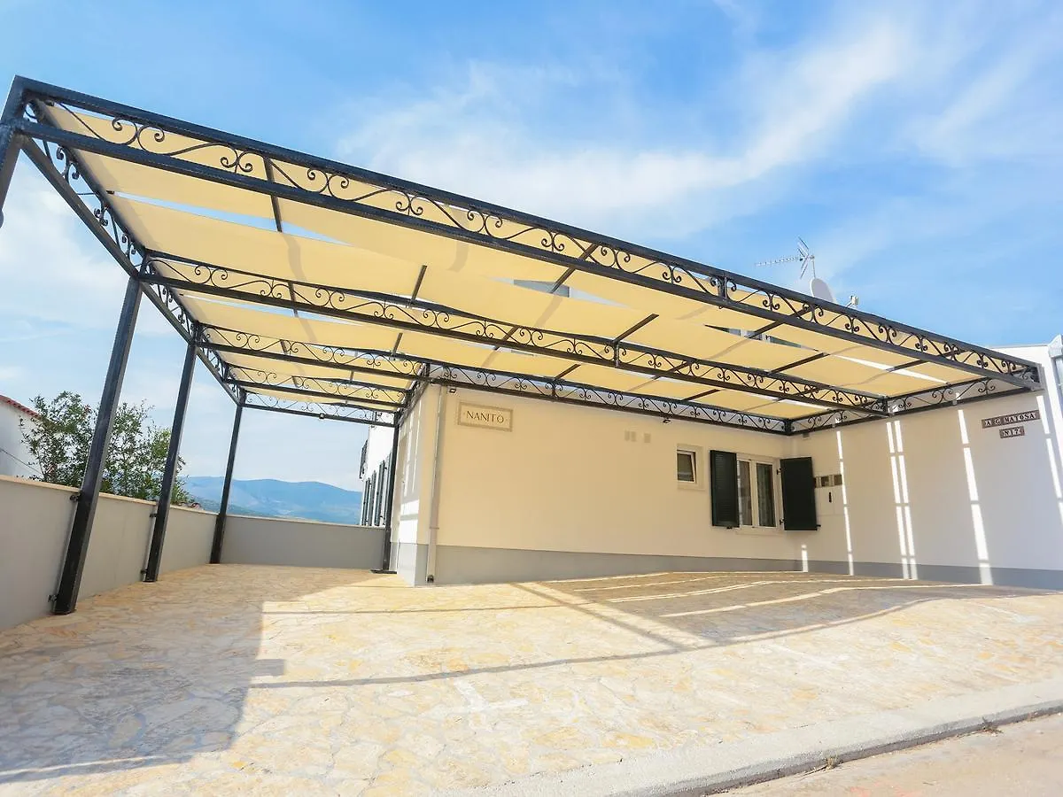 Apartment Nanito Trogir