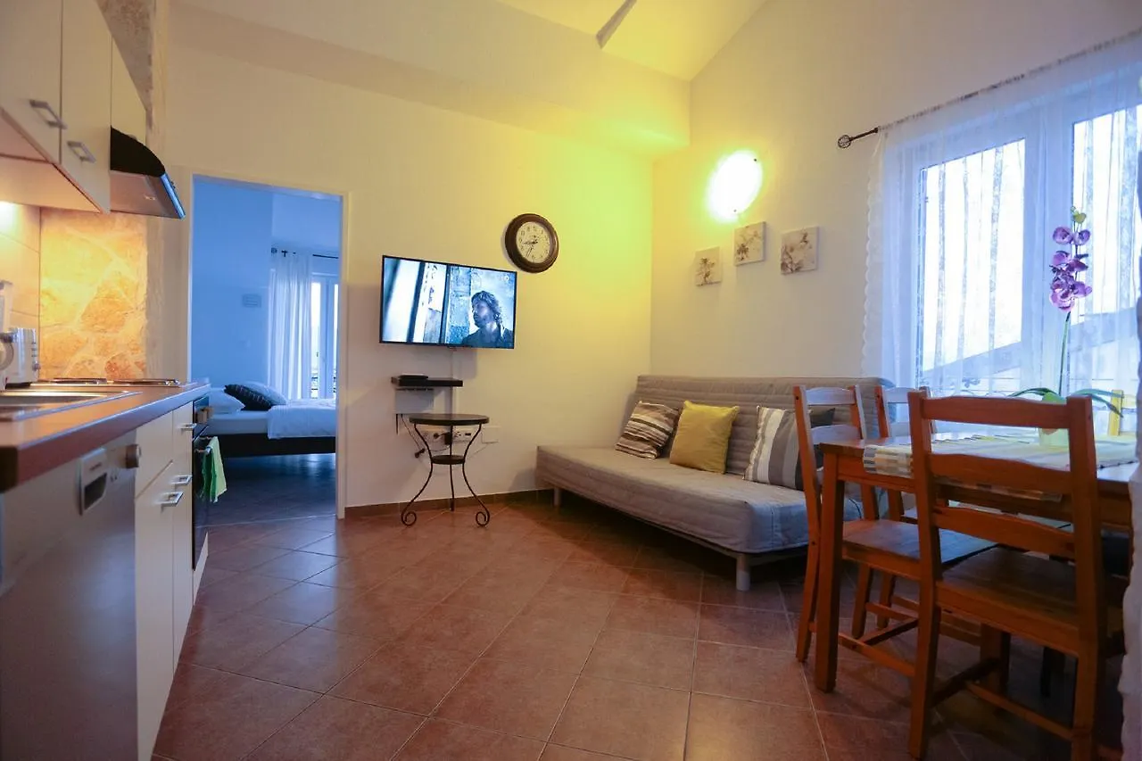 Apartment Nanito Trogir Kroatien